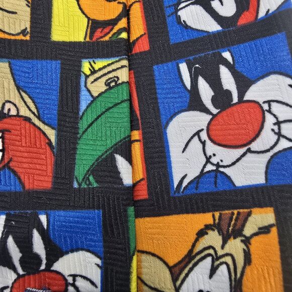 Mens Necktie Vintage Looney Tunes Mania Plaid 55" x 4" Taz Porky Silvester - Picture 5 of 6